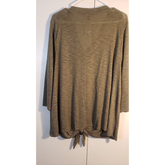 Lane Bryant Button Front Tie Hem Top 18/20 🆕Olive Green 3/4 Sleeve Lightweight - Picture 3 of 6
